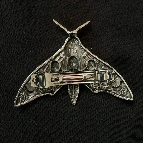 Silver moth clip plated large hair accessories women's prop Halloween party jewe - Picture 4 of 5